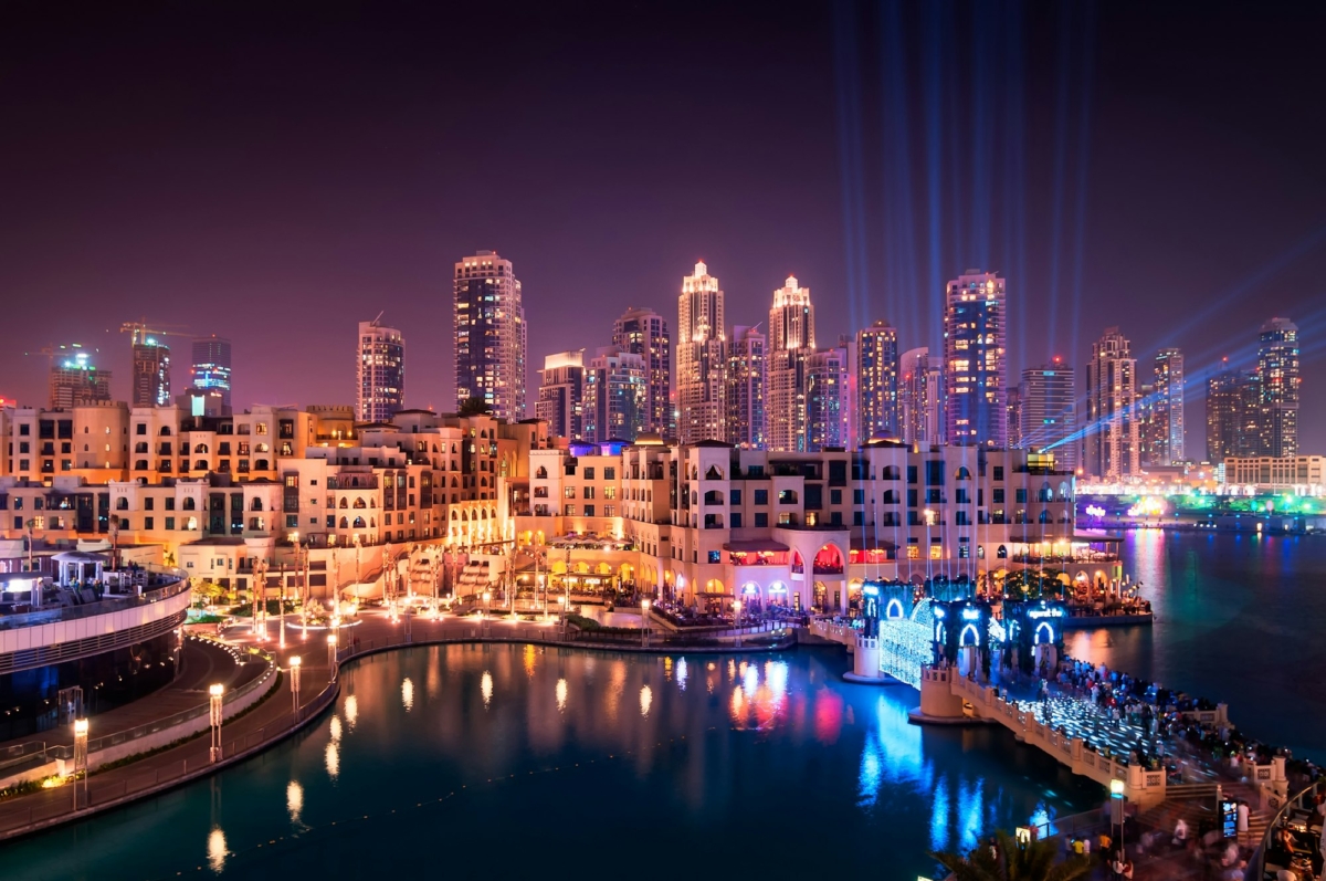 Famous downtown area in Dubai at night, Dubai, United Arab Emirates