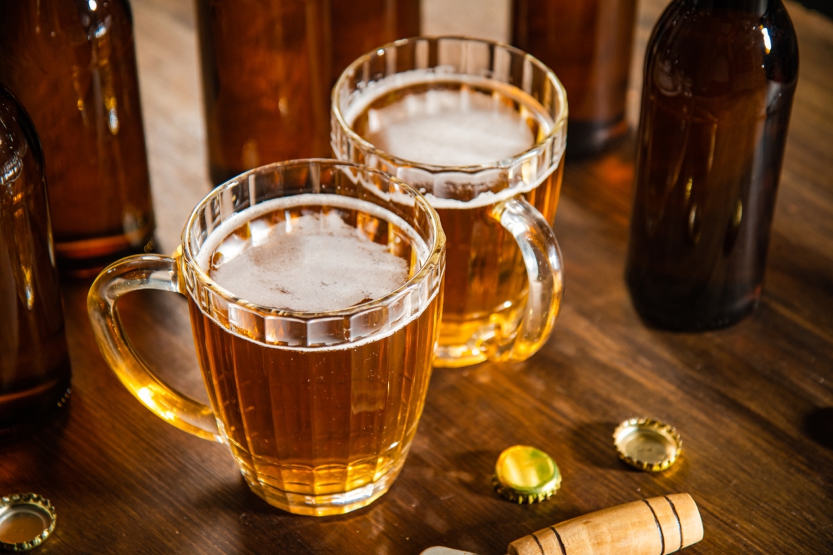 Fresh beer in glasses.