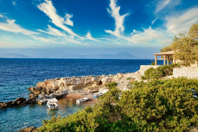 Small beach cafe with seaview, Greece, Loutraki